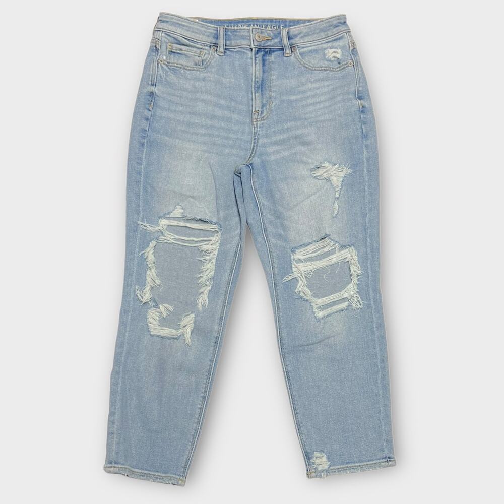American Eagle Stretch Mom Jeans Distressed Light Wash Size 4 X-Short
